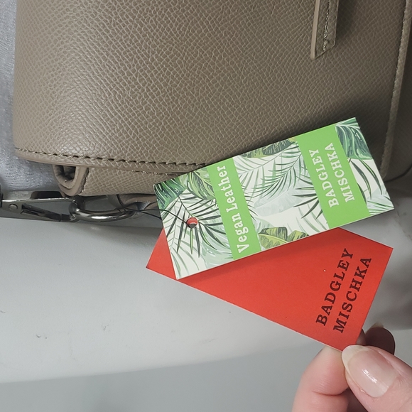 NEW Badgley Mischka Taupe Crossbody Vegan Leather Handbag with Bow and monogram. - Picture 5 of 12